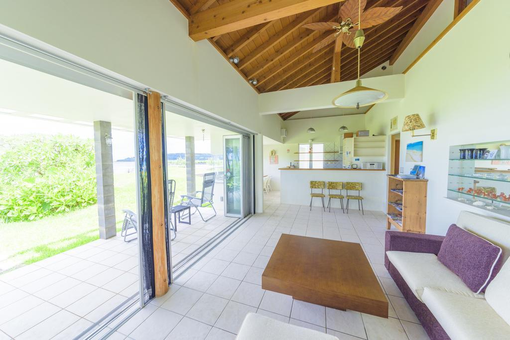 מלון נאקיג'ין Keiki Beachhouse & Cafe מראה חיצוני תמונה