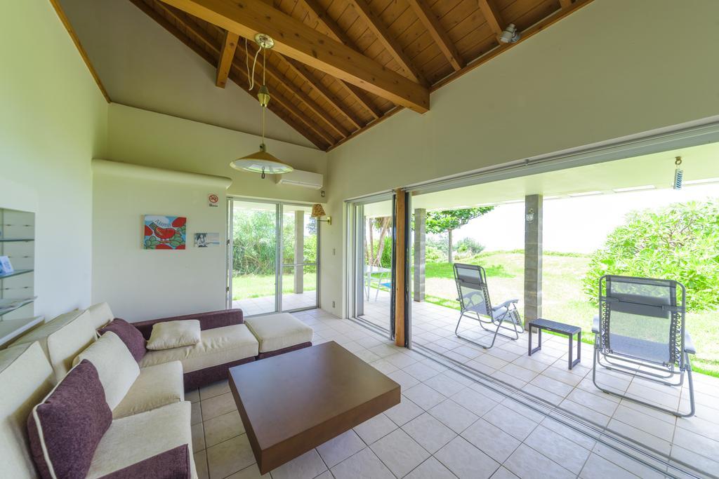 מלון נאקיג'ין Keiki Beachhouse & Cafe מראה חיצוני תמונה