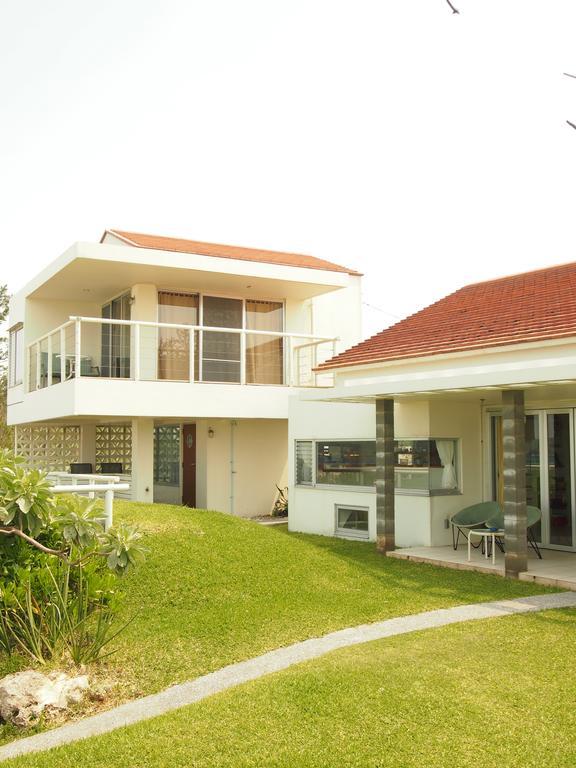 מלון נאקיג'ין Keiki Beachhouse & Cafe מראה חיצוני תמונה